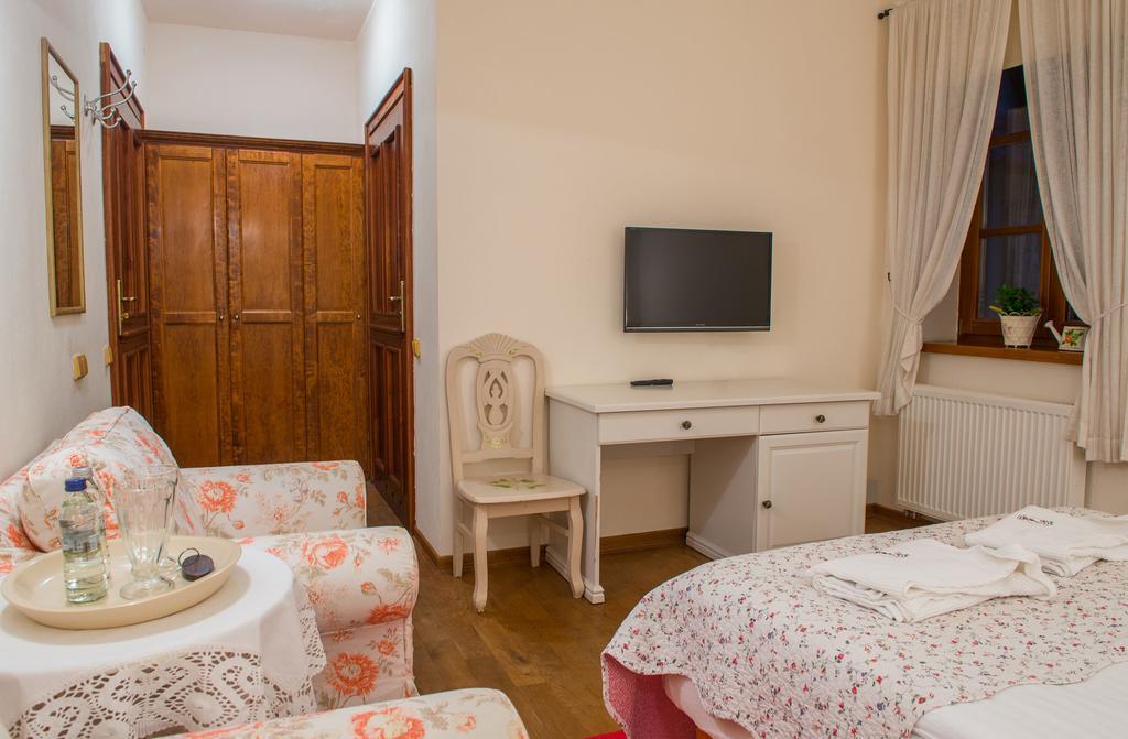 Folwark Walencja Hotel Kazimierz Dolny Bilik gambar
